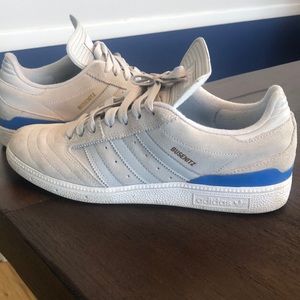 Men’s adidas tennis shoes